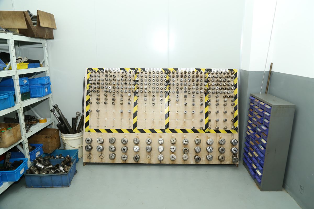 Machine tool accessories room