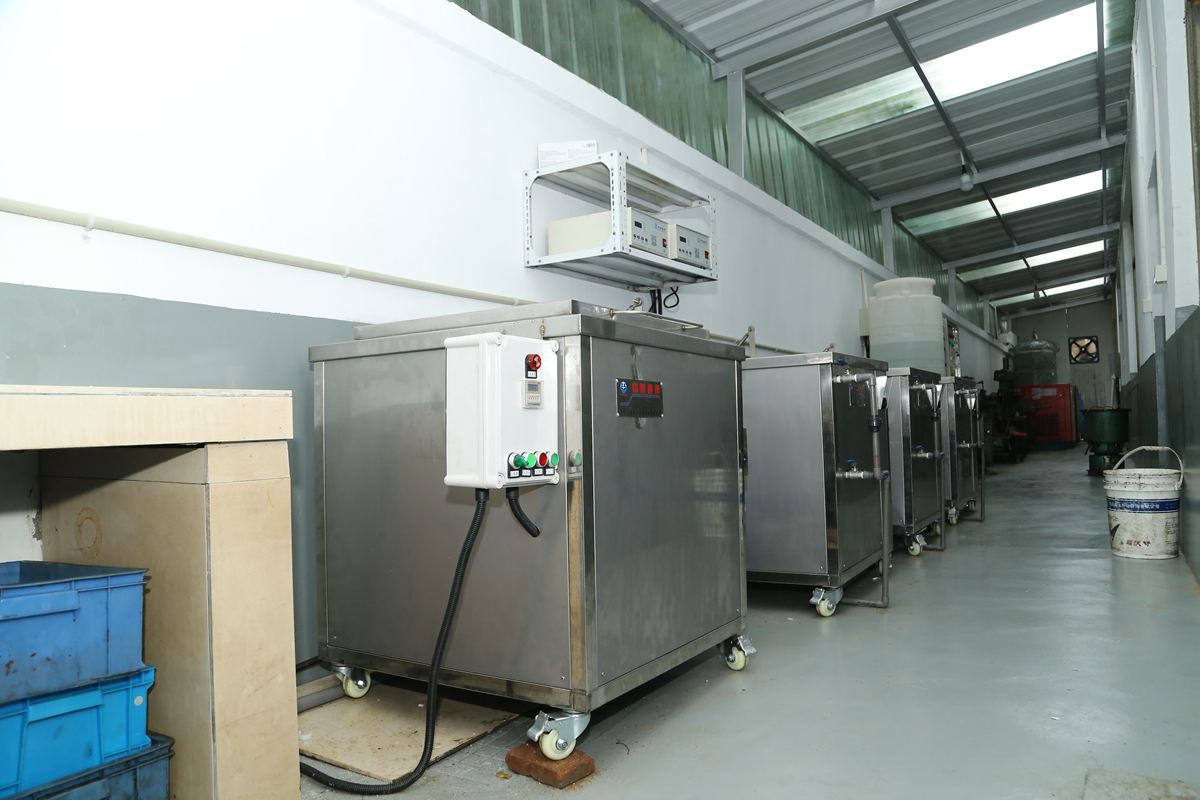 ��ϴ��ĥ�豸